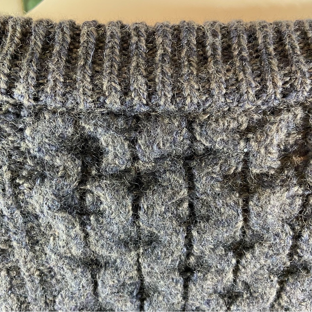 Aran Sweater Market Heavyweight Blue/Gray Cable Knit Sweater Irish Wool Ireland - Picture 9 of 9